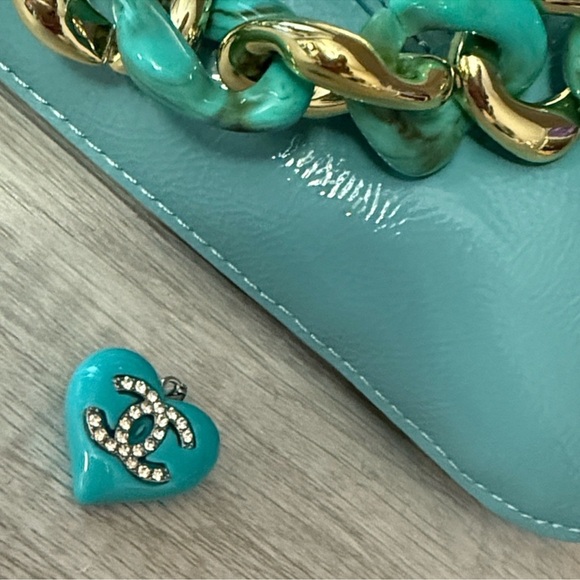 Tiffany Blue Turquoise Colored Heart Pendant with Silver Crystal Accents NWOT - Picture 4 of 4